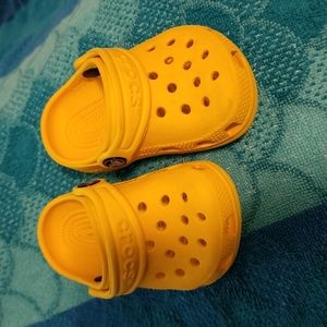 Baby crocs  size 2-3